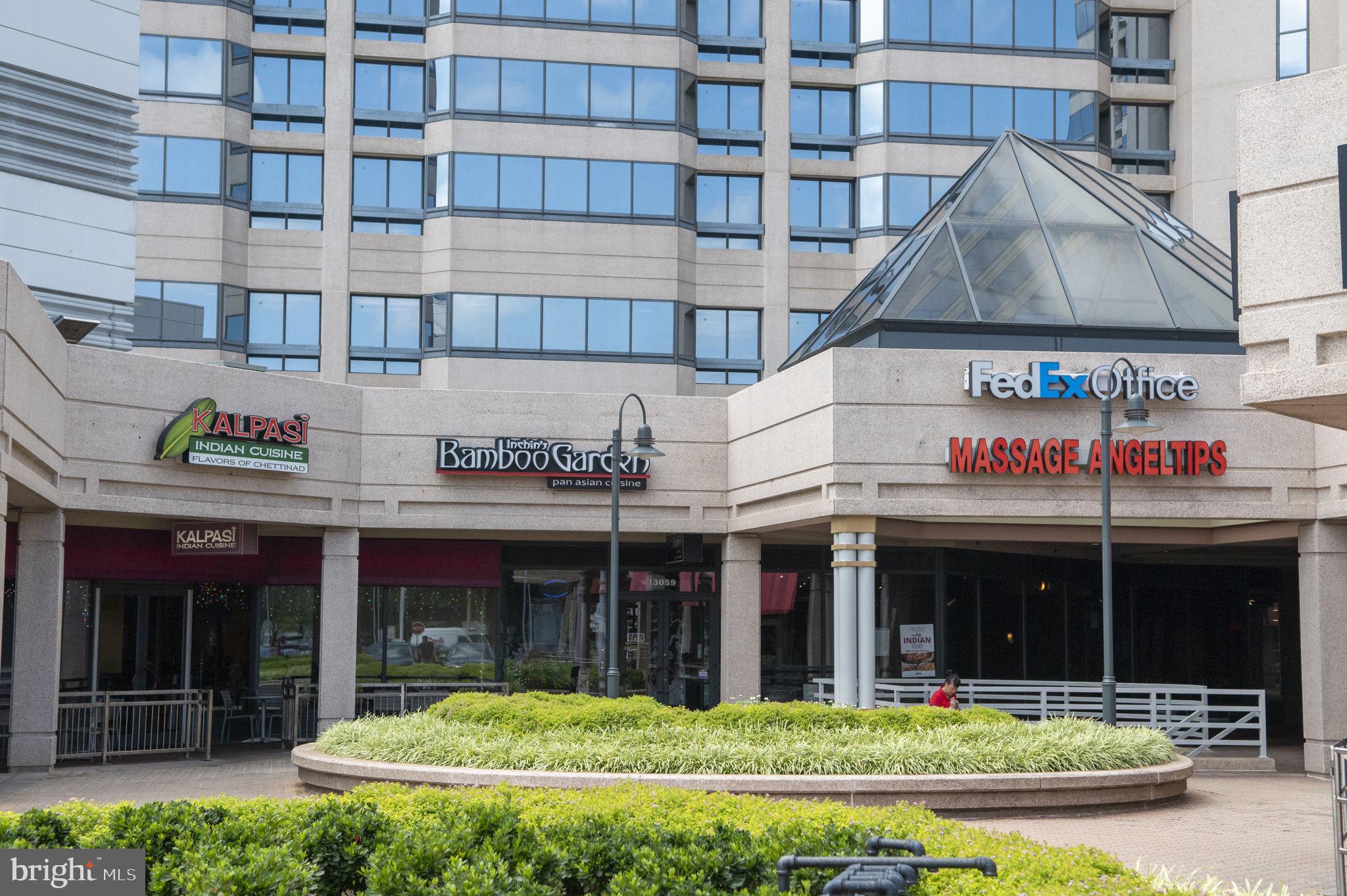 717 Herndon Woods Ct