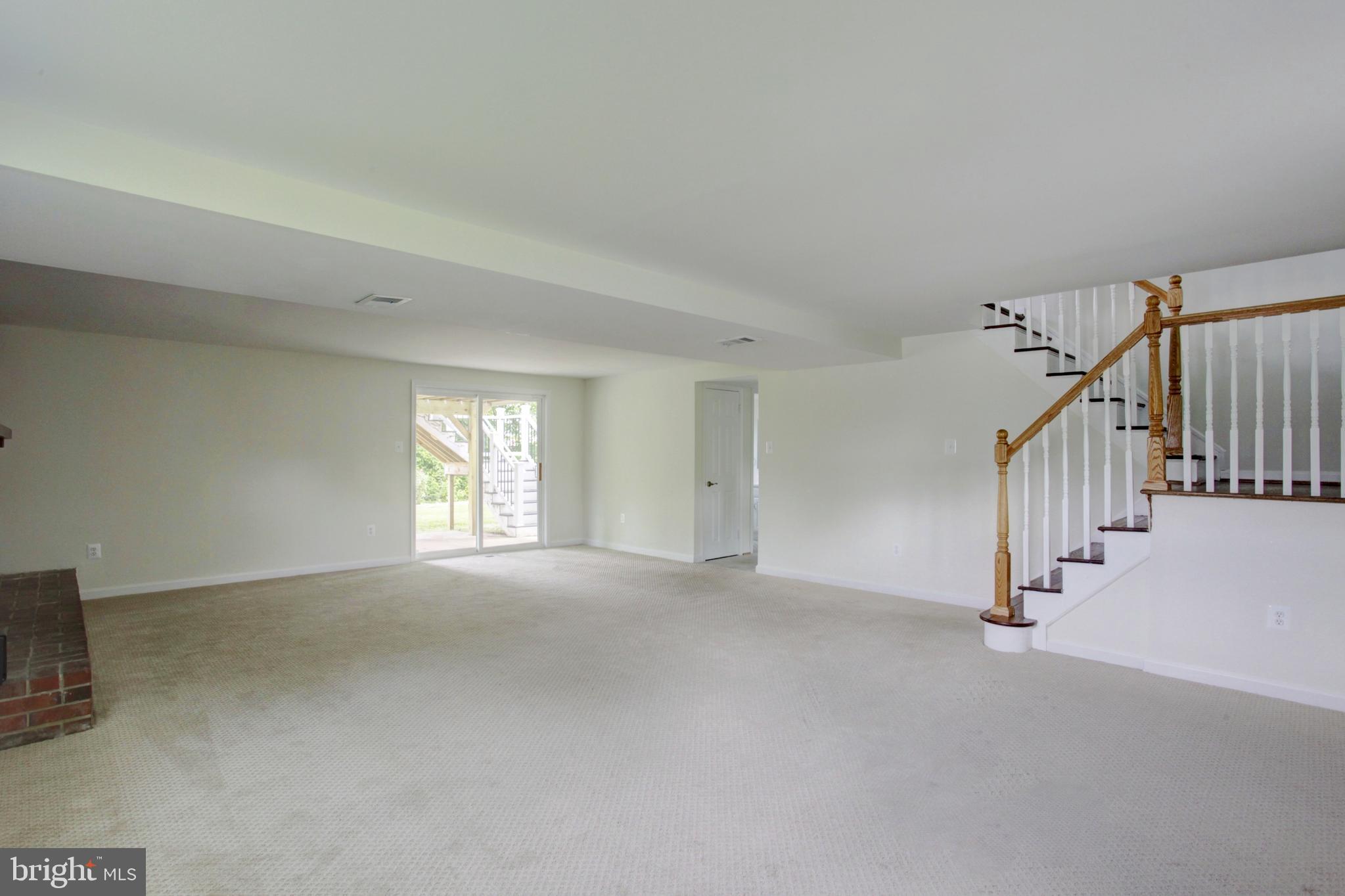 4205 Middle Ridge Dr