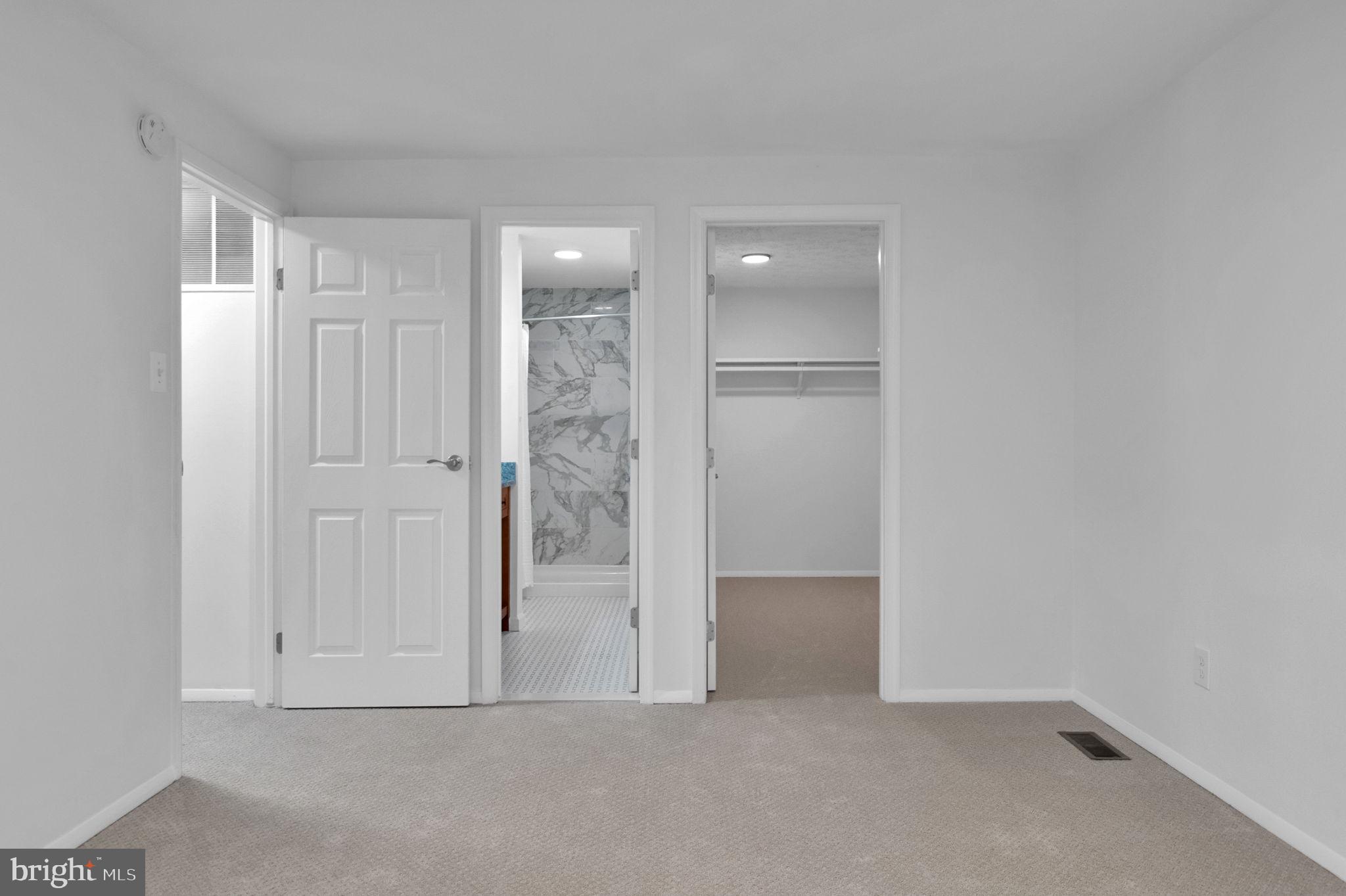 4620 University Dr
