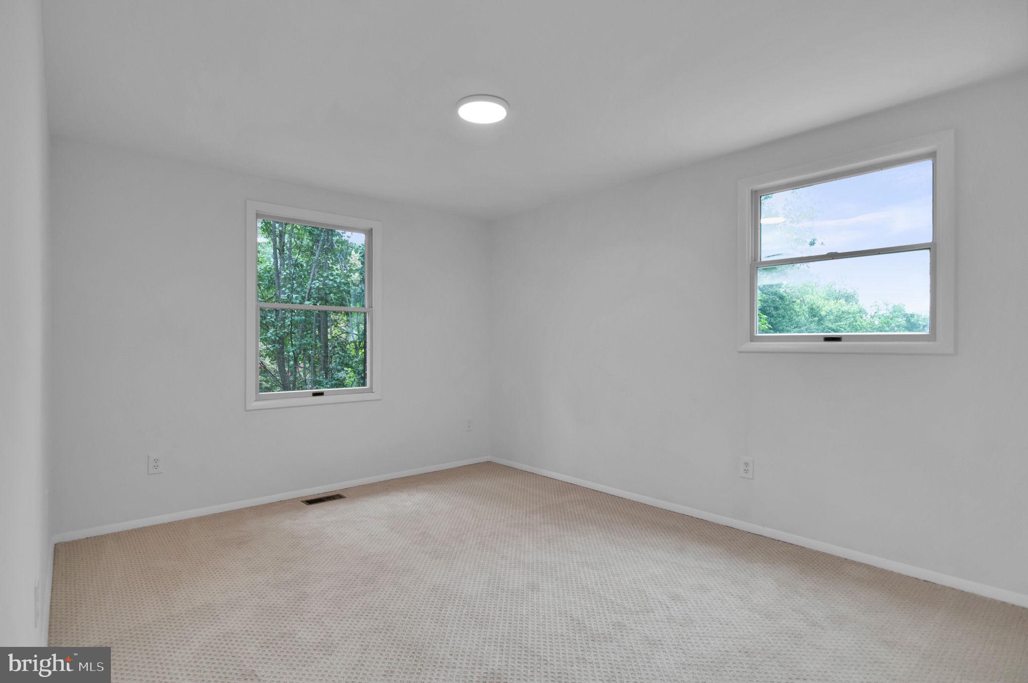 4620 University Dr