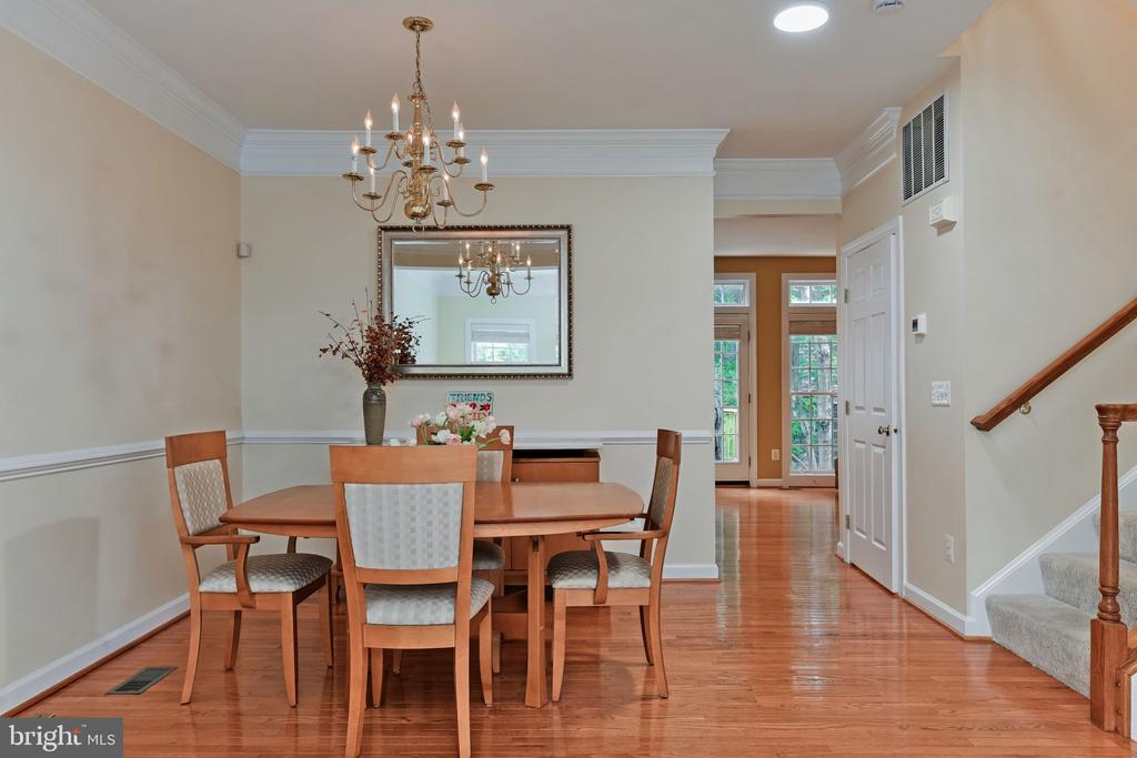 9089 ACHESON COURT