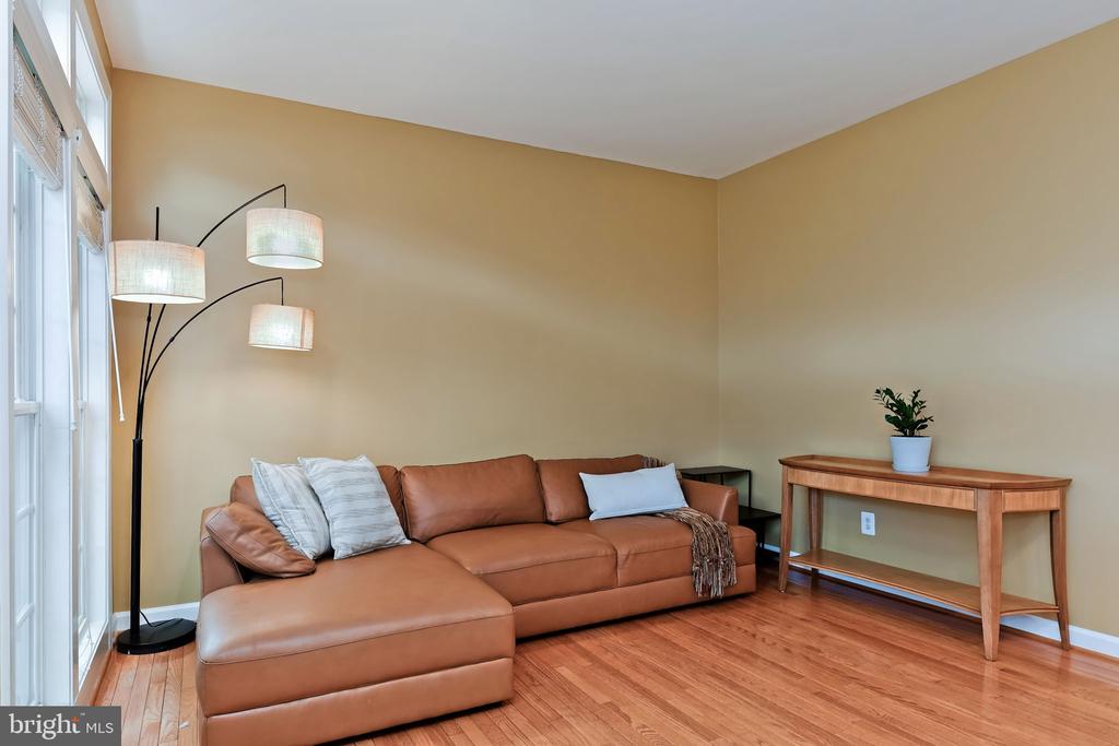 9089 ACHESON COURT