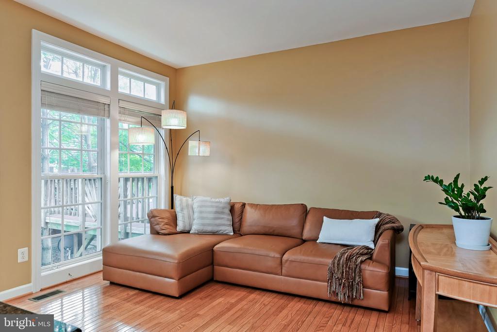 9089 ACHESON COURT
