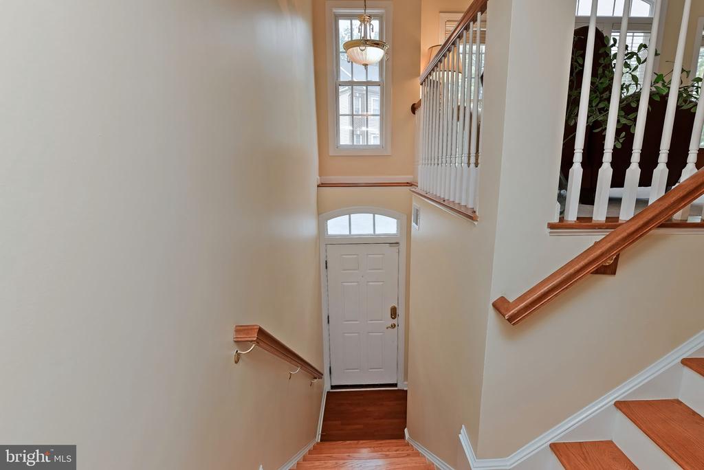 9089 ACHESON COURT