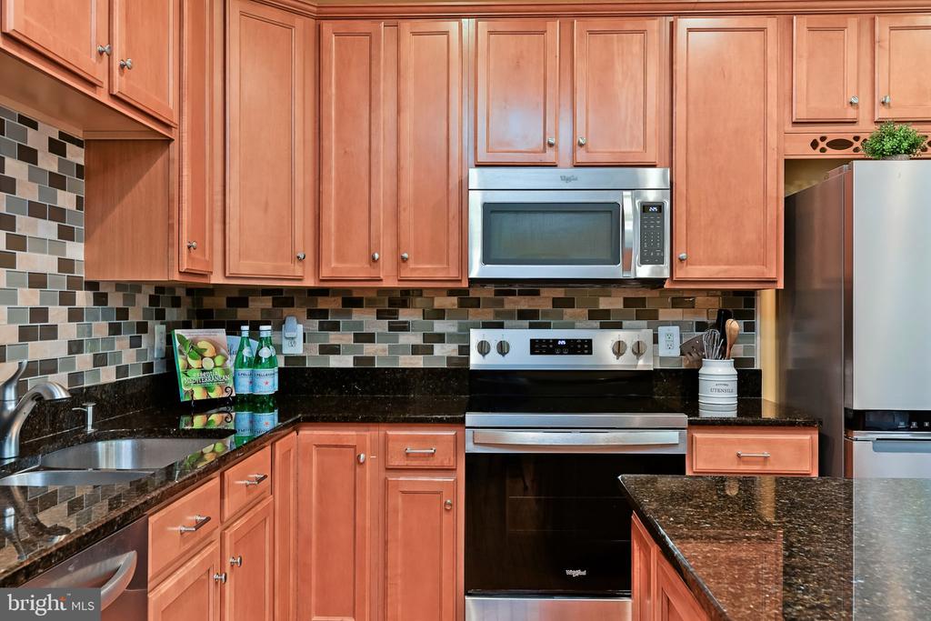 9089 ACHESON COURT