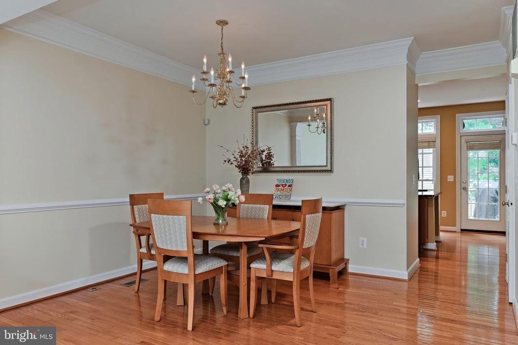 9089 ACHESON COURT