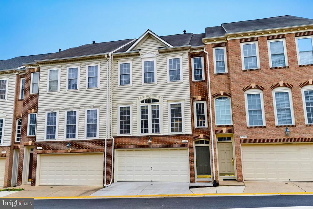 9089 ACHESON COURT