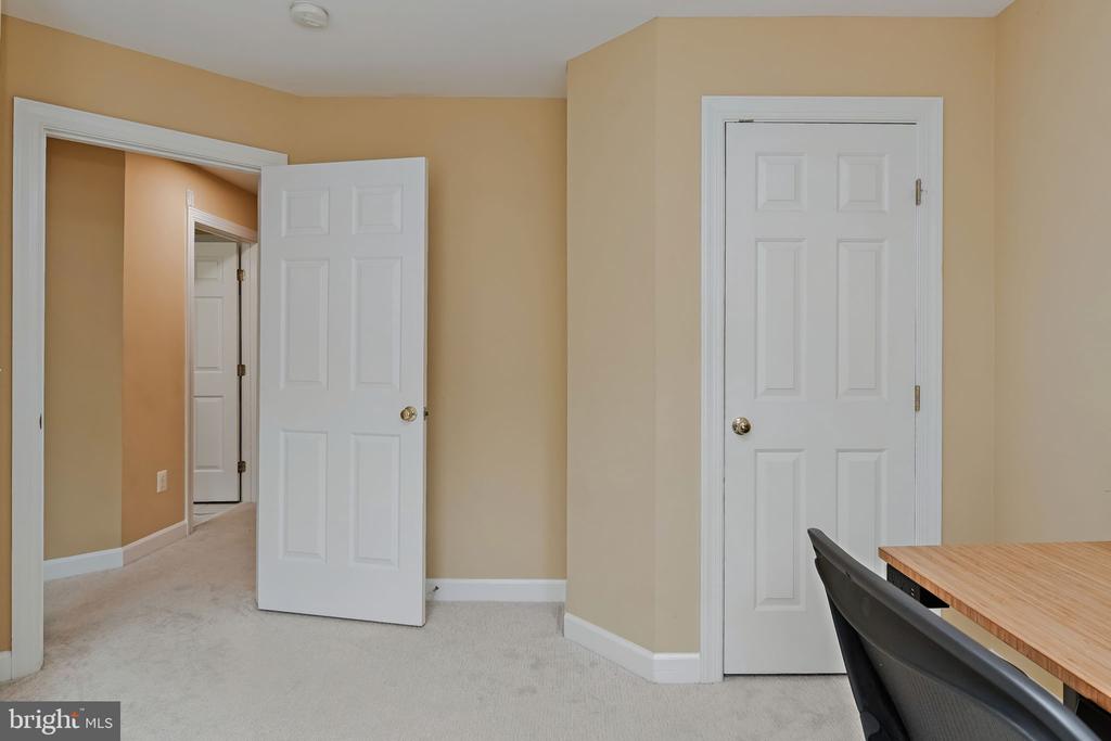 9089 ACHESON COURT