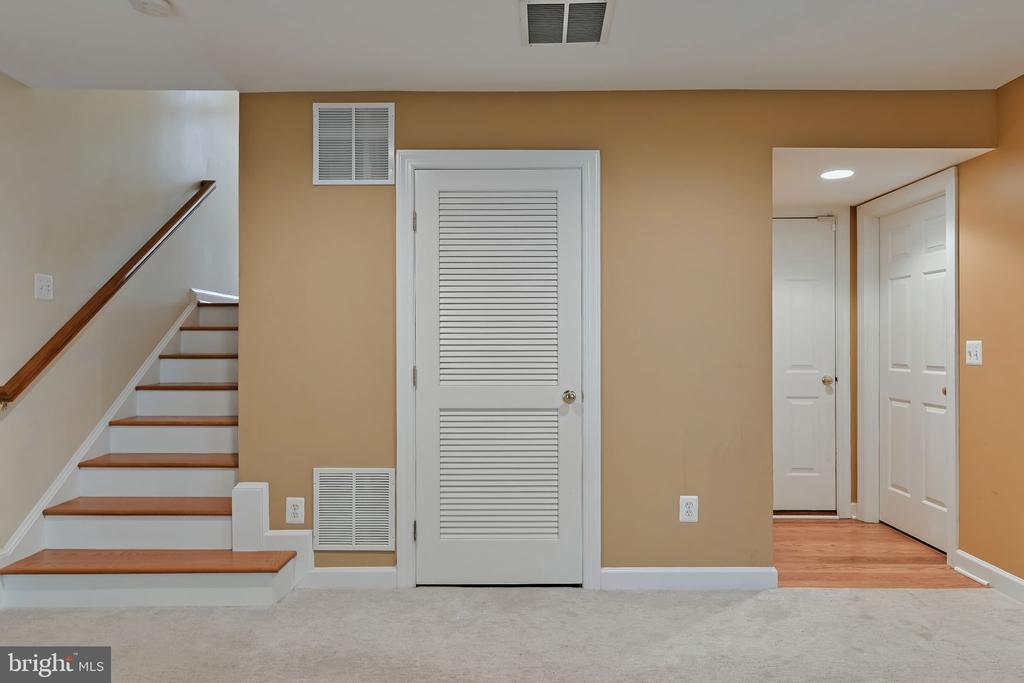 9089 ACHESON COURT