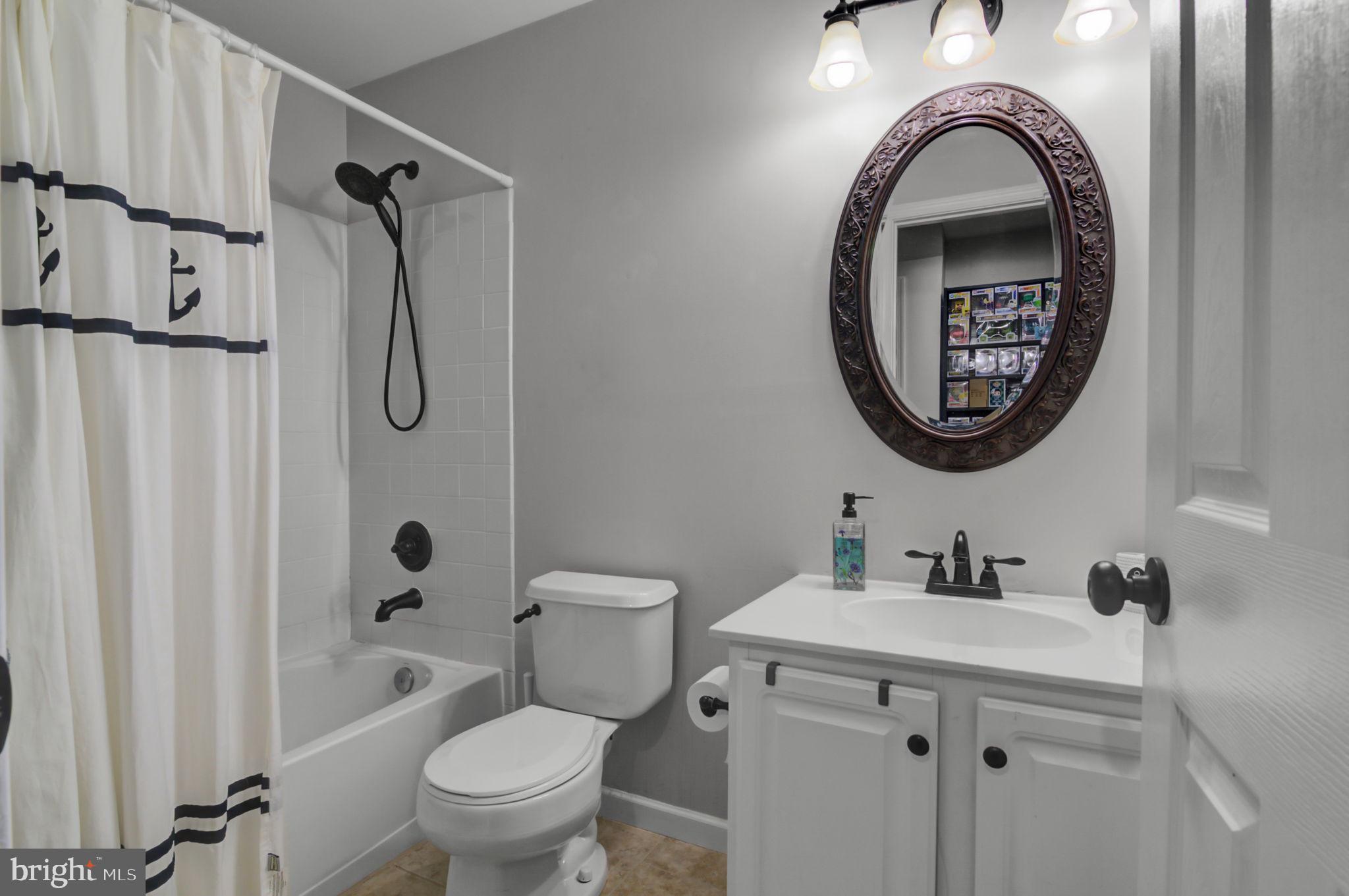 45664 Waterloo Station Sq