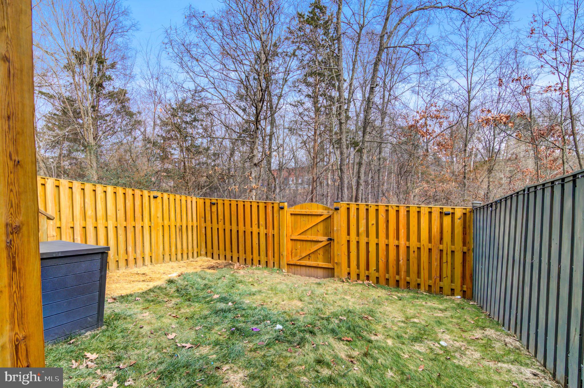 45664 Waterloo Station Sq