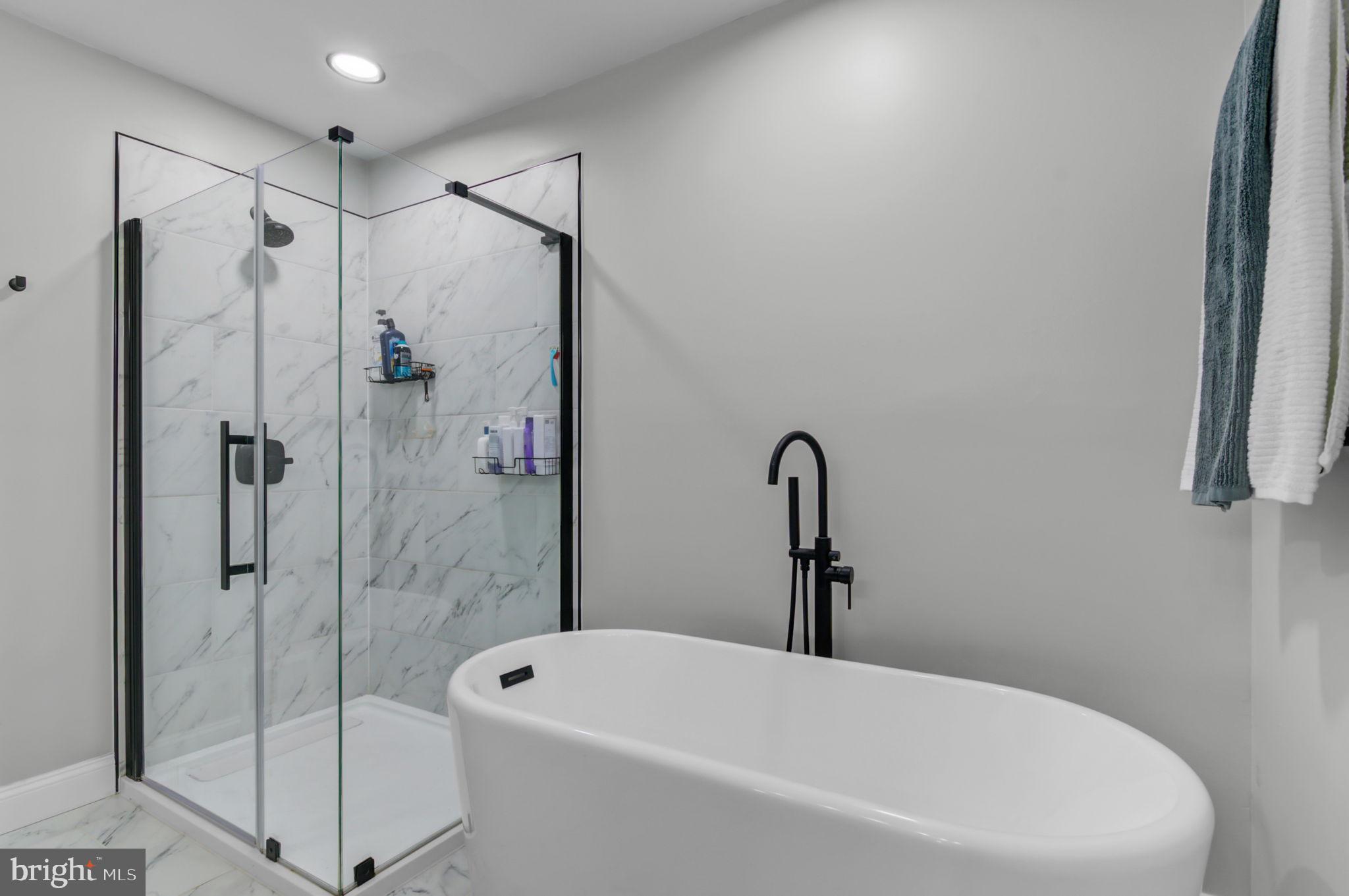 45664 Waterloo Station Sq