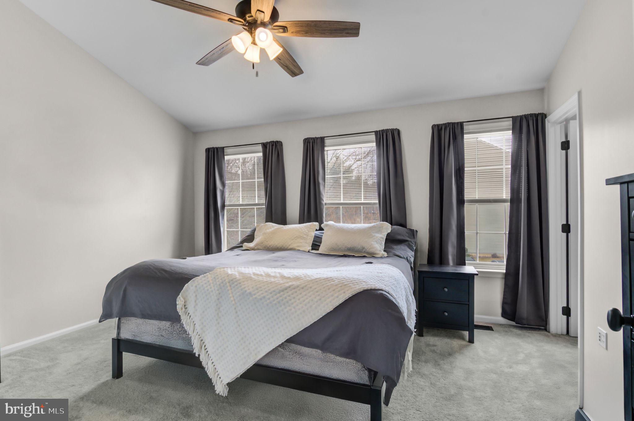 45664 Waterloo Station Sq