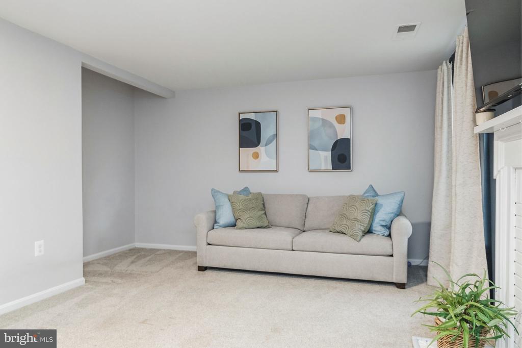 44095 GALA CIRCLE