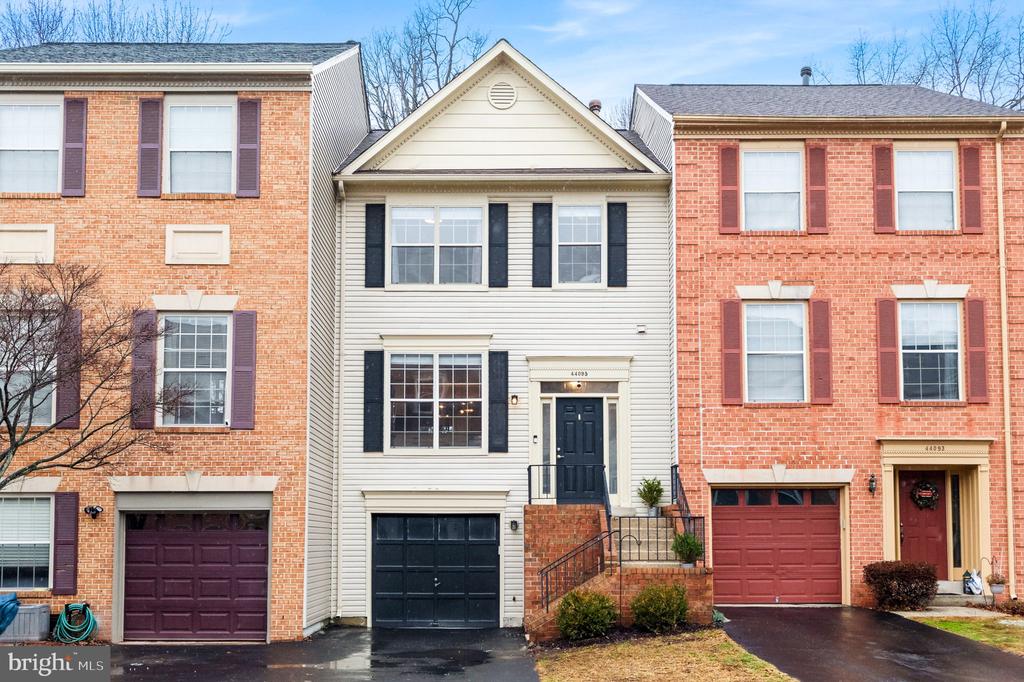 44095 GALA CIRCLE