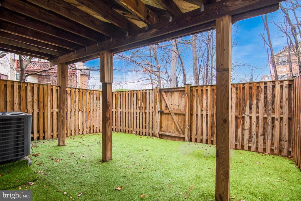 44095 GALA CIRCLE