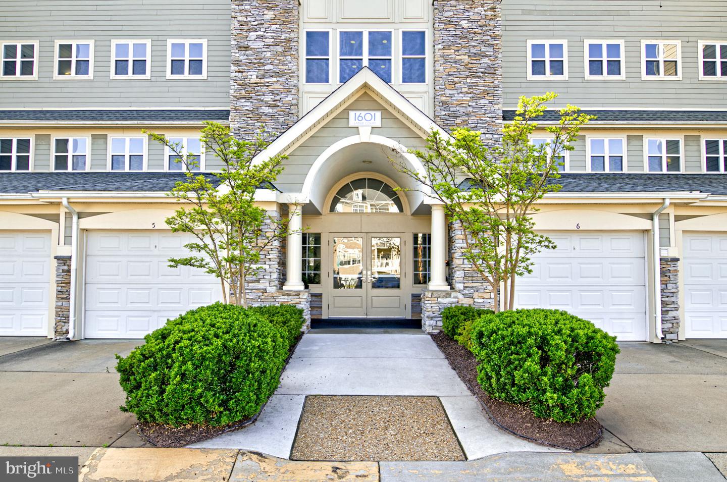 1601 Ladue Ct #302