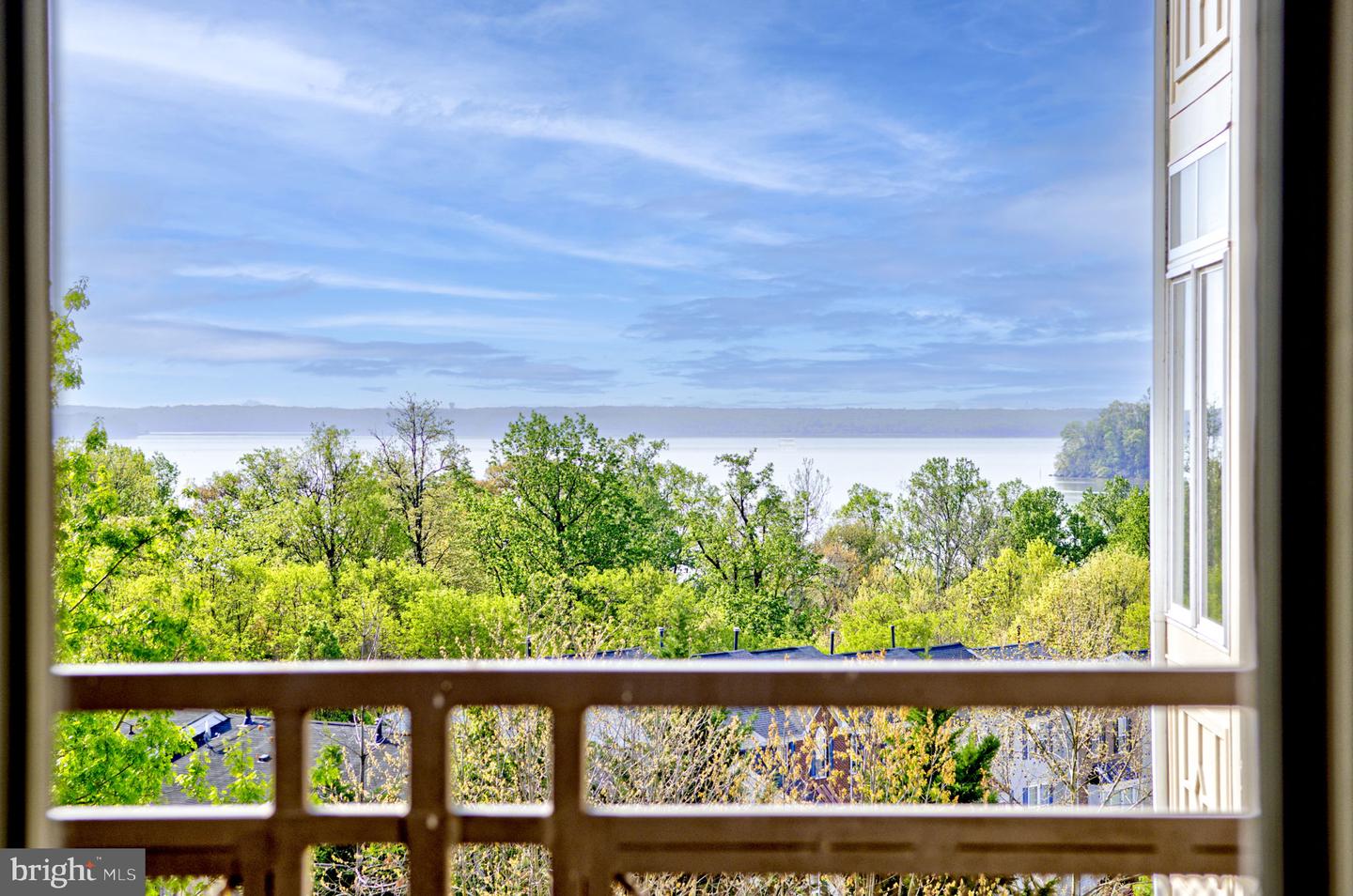 1601 Ladue Ct #302