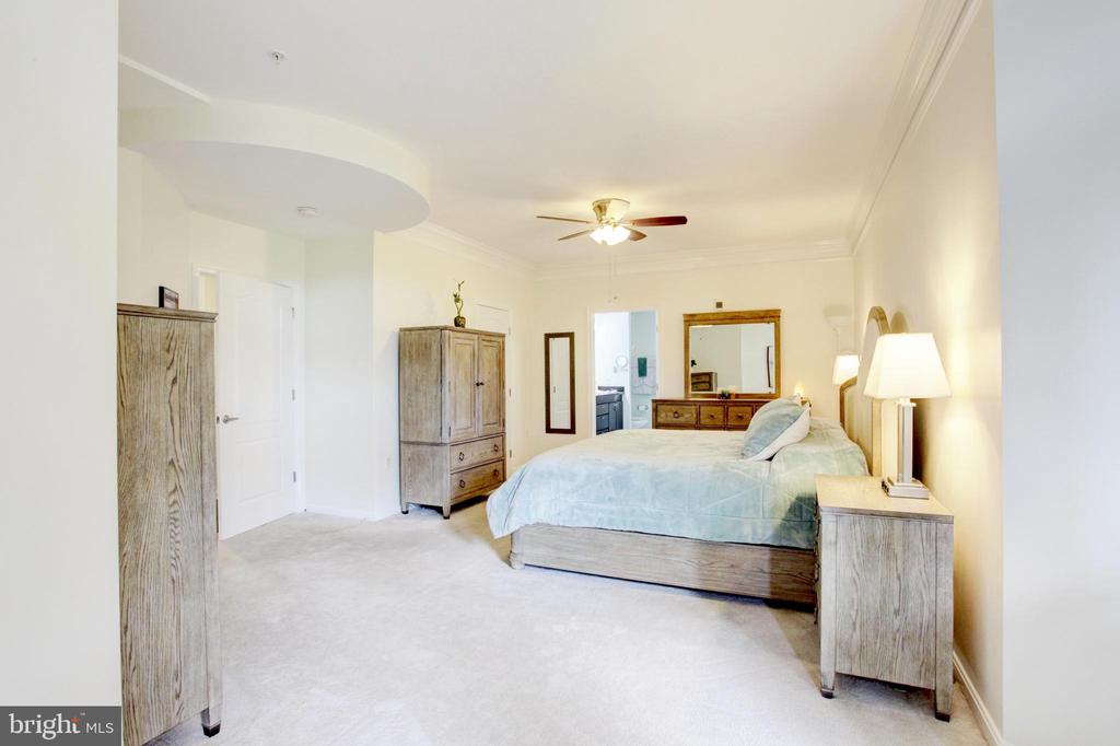1601 Ladue Ct #107