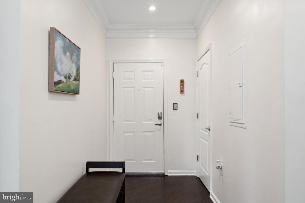 1601 Ladue Ct #107