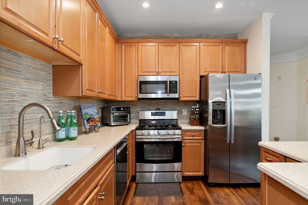 1601 Ladue Ct #107