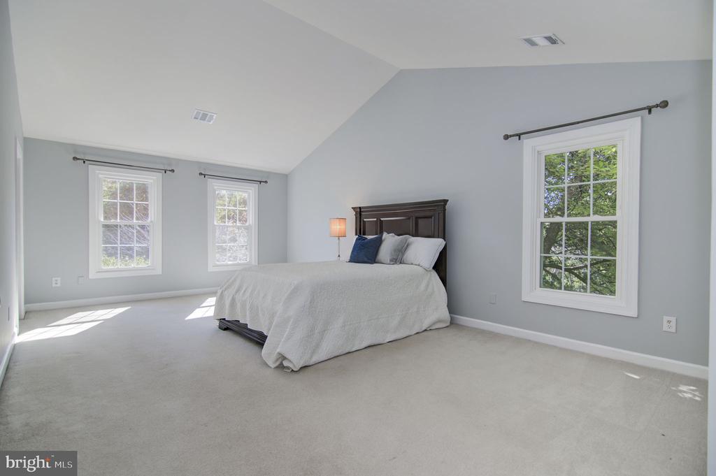 14414 Dunwoody Ct