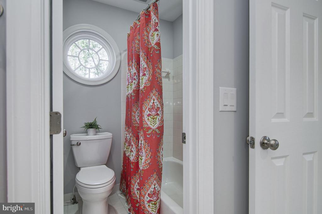 14414 Dunwoody Ct