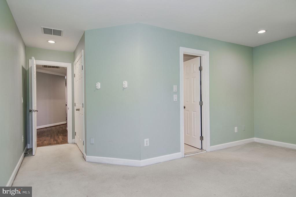 14414 Dunwoody Ct