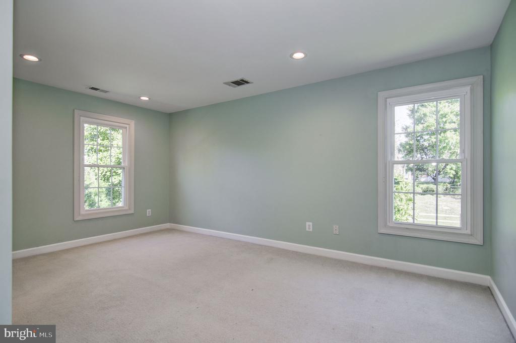14414 Dunwoody Ct
