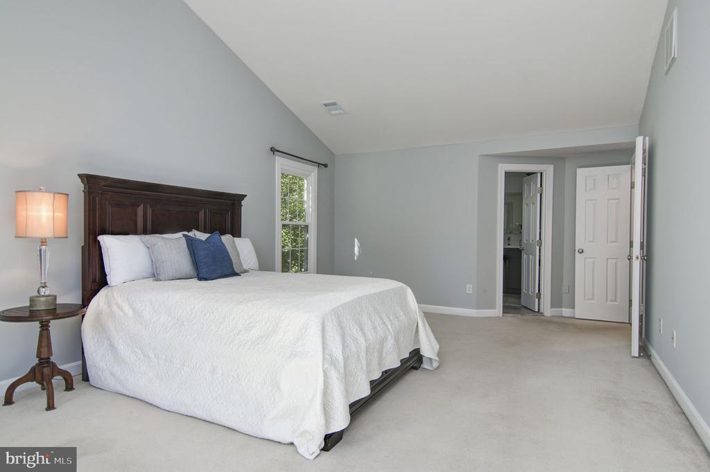 14414 Dunwoody Ct