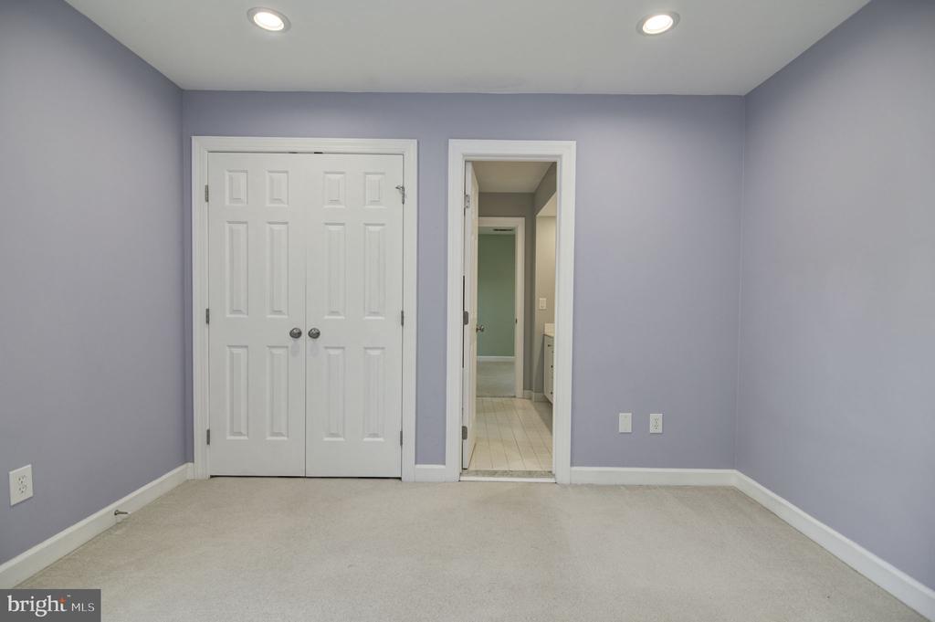 14414 Dunwoody Ct