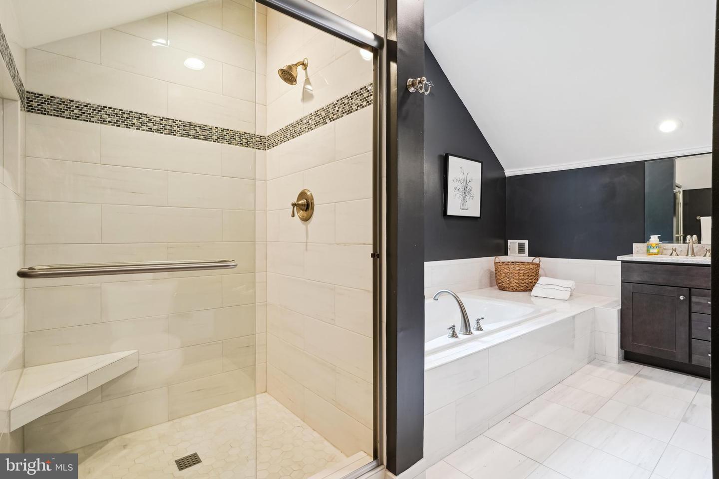 12161 Darnley Rd