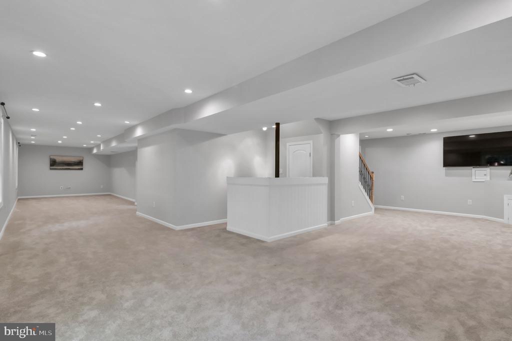 12161 Darnley Rd