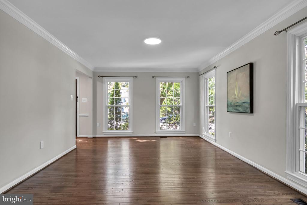 12161 Darnley Rd