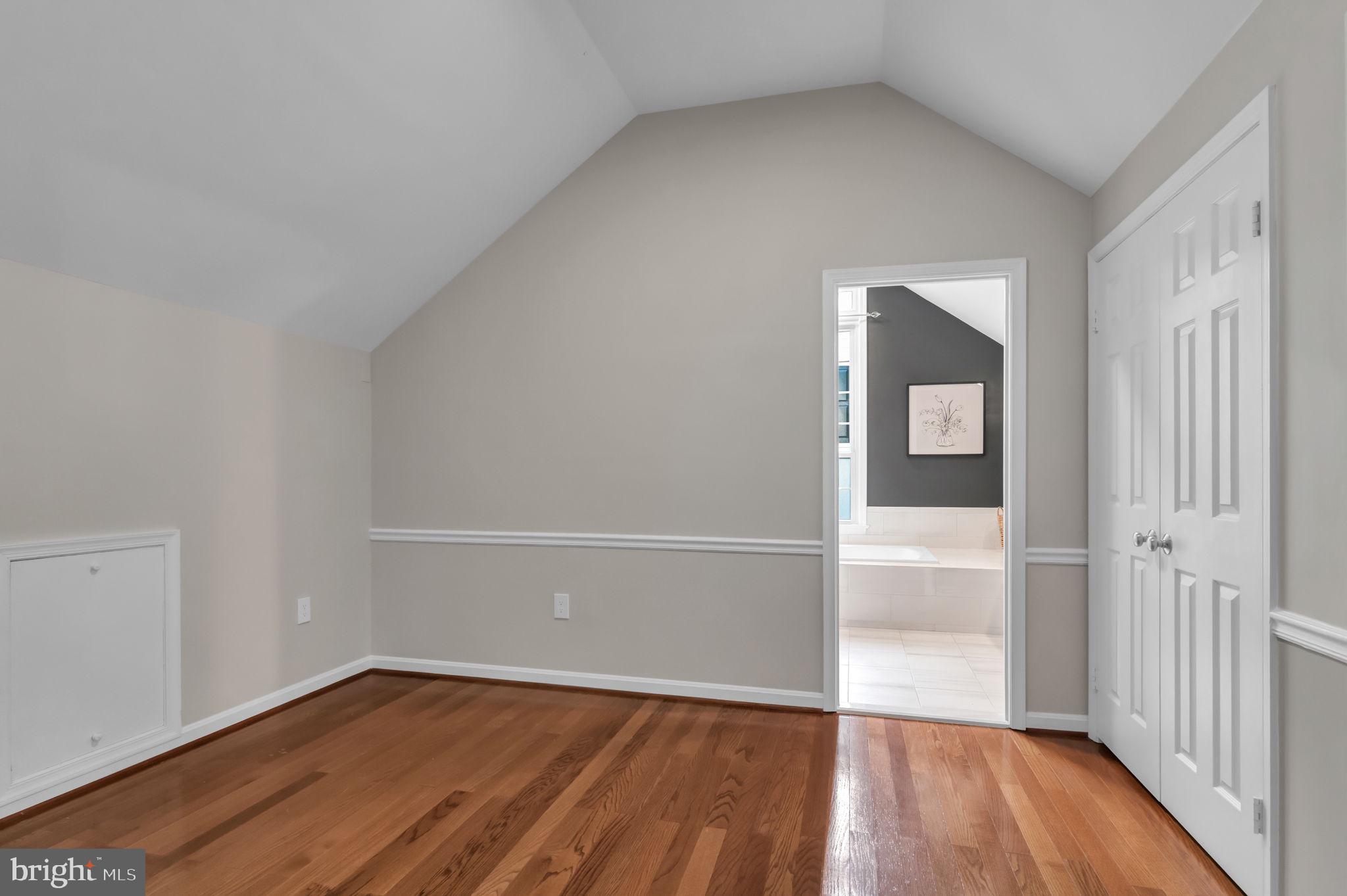 12161 Darnley Rd