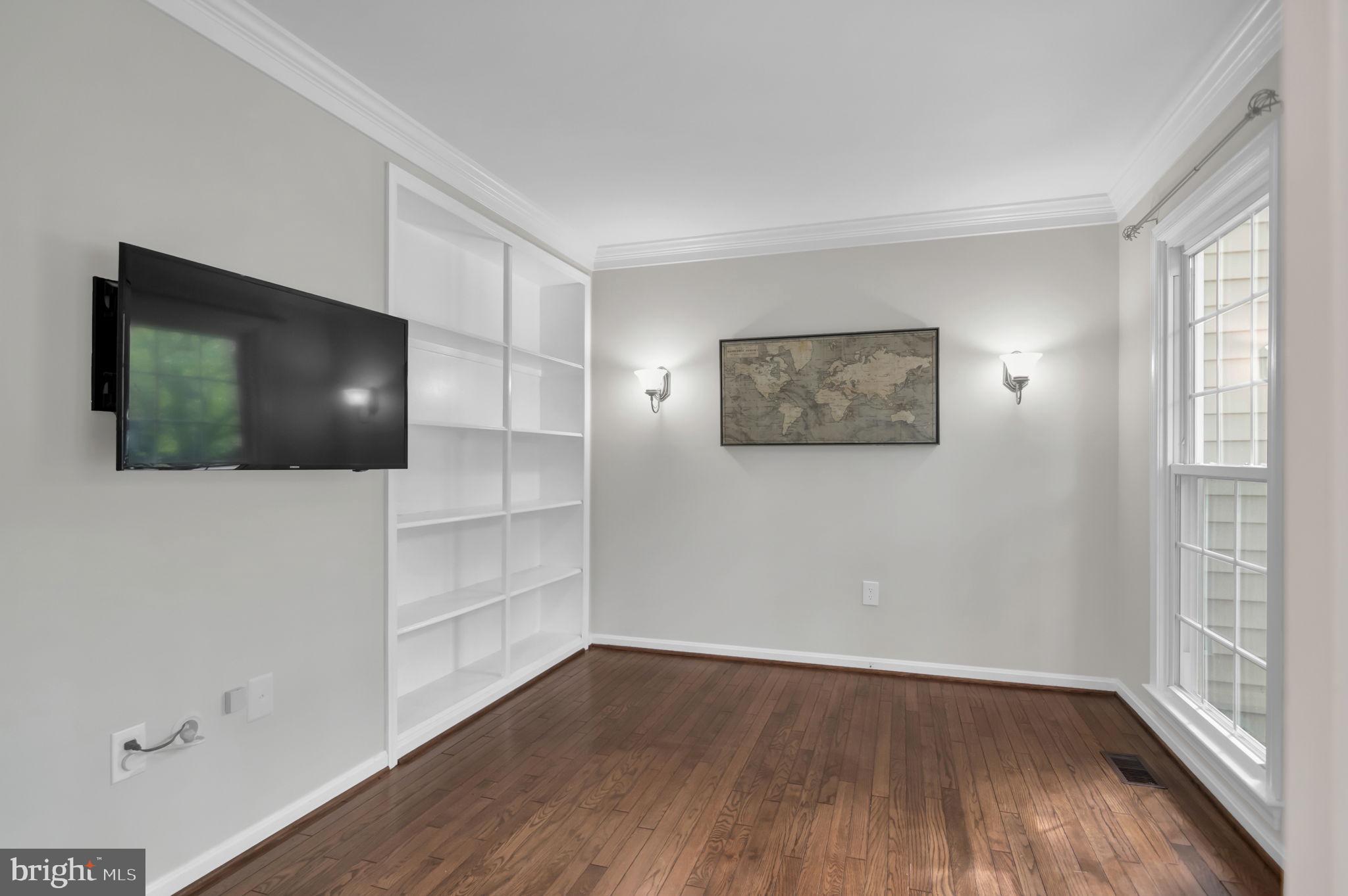 12161 Darnley Rd