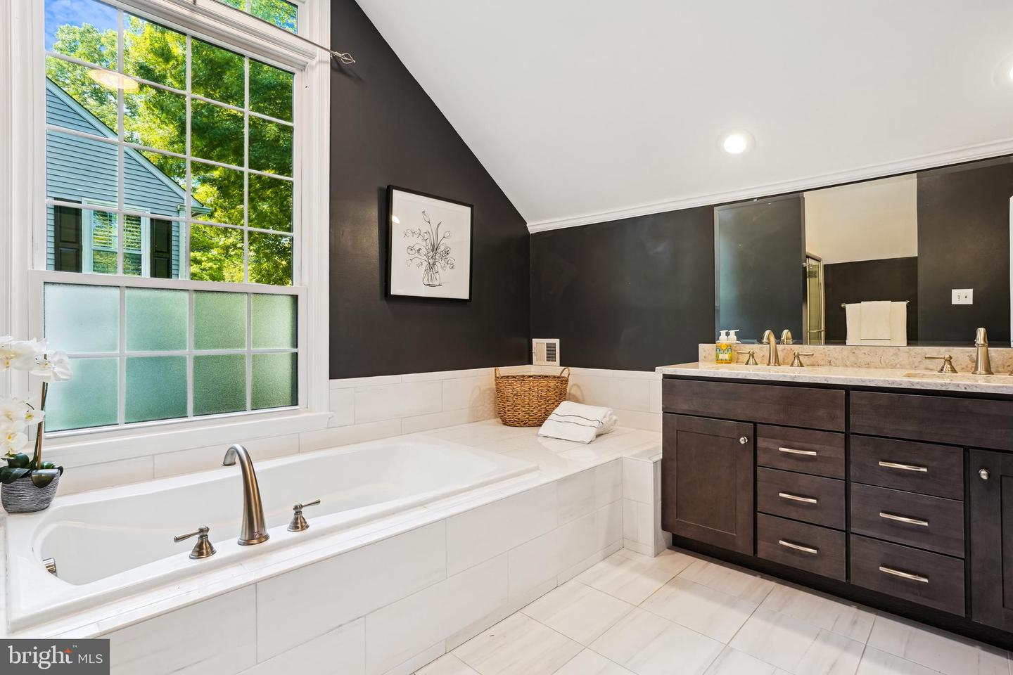 12161 Darnley Rd
