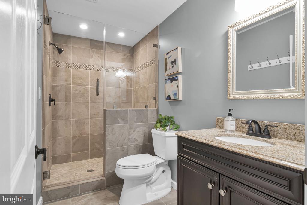 12161 Darnley Rd