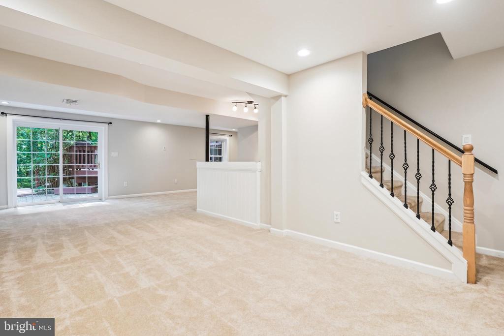 12161 Darnley Rd