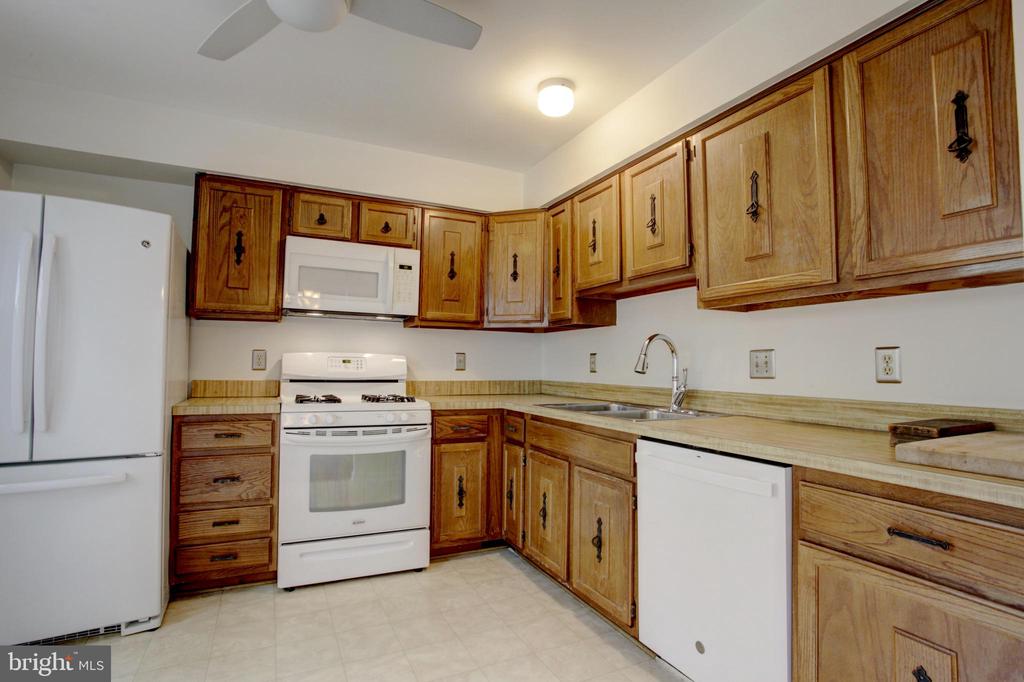 4777 KELLY RD