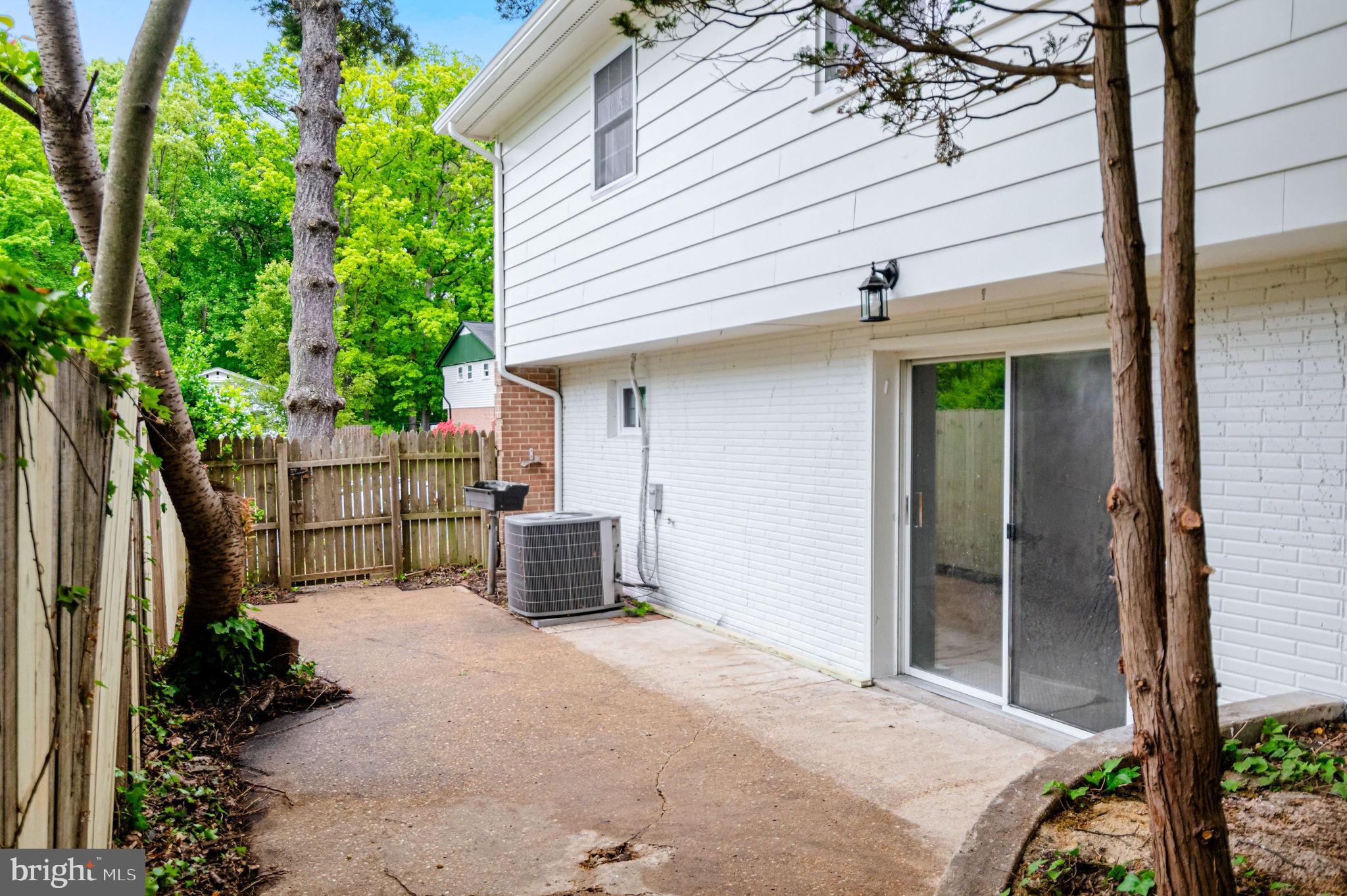 12530 OAKWOOD DRIVE