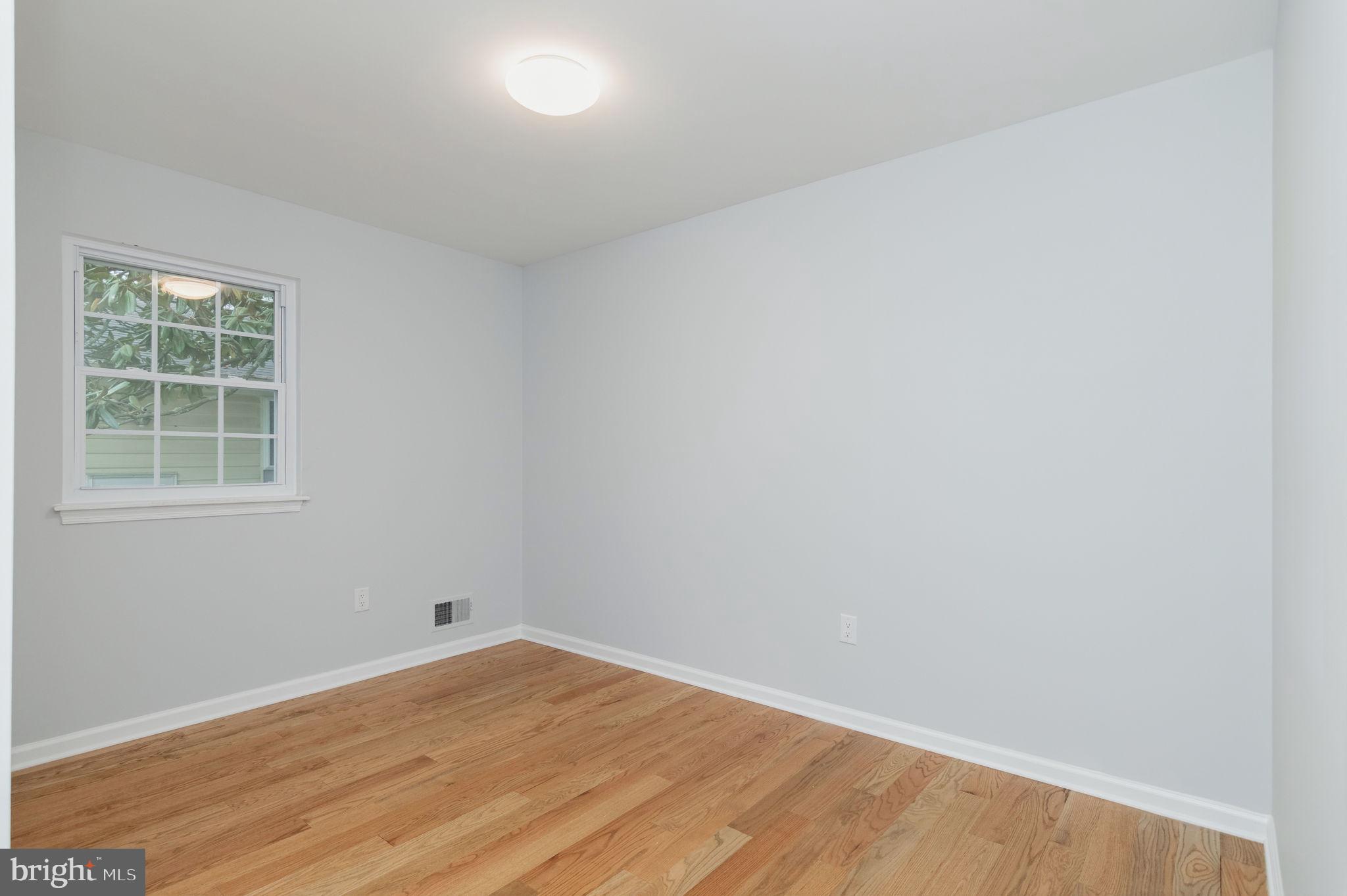 12530 OAKWOOD DRIVE