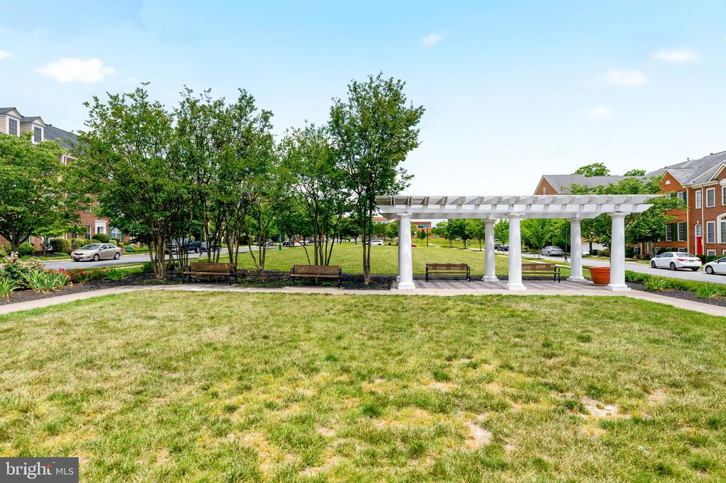 5019 SOFTWOOD LANE