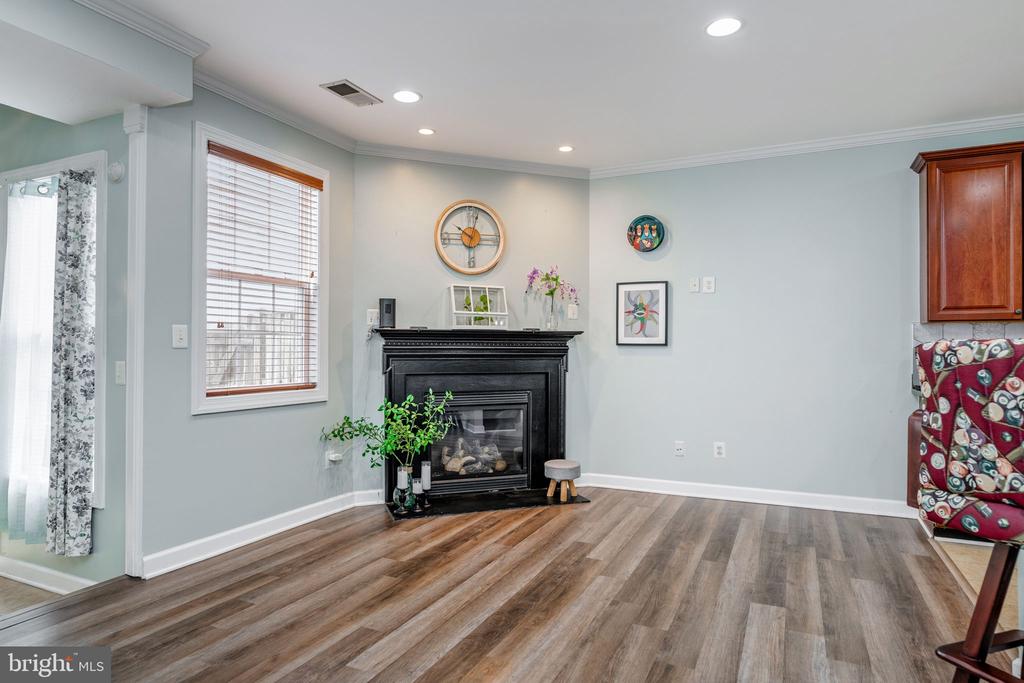 5019 SOFTWOOD LANE