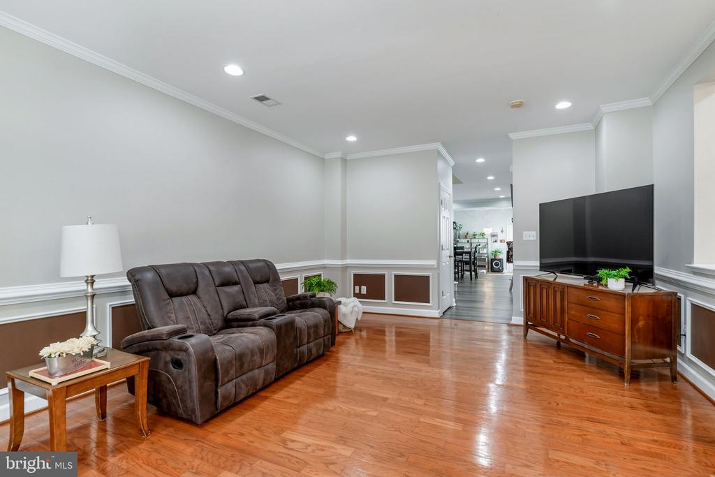 5019 SOFTWOOD LANE