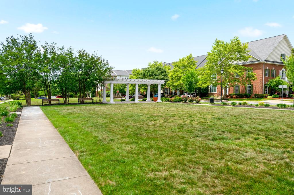 5019 SOFTWOOD LANE