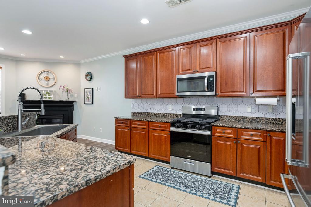 5019 SOFTWOOD LANE