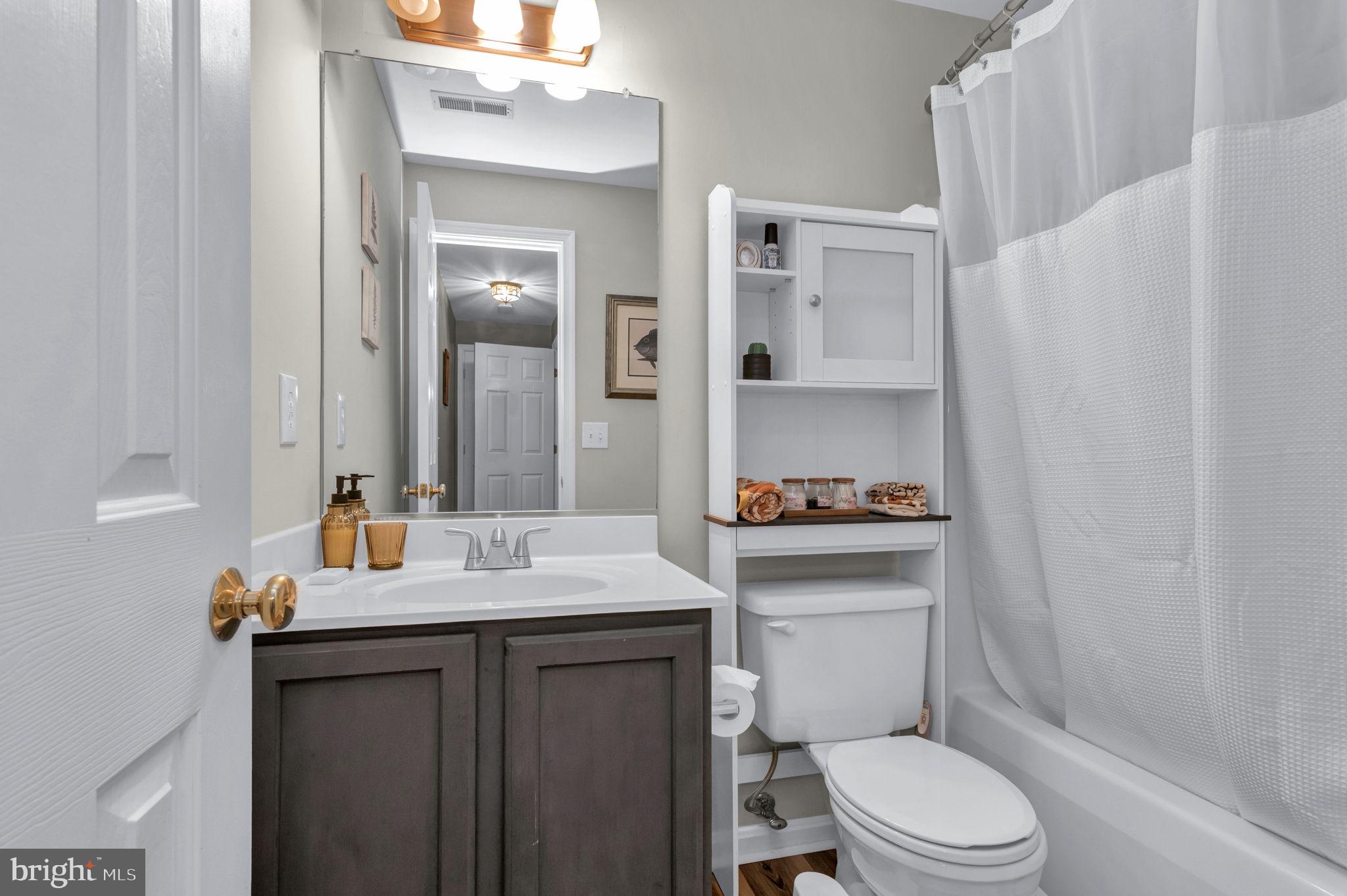 12 PIN OAK COURT
