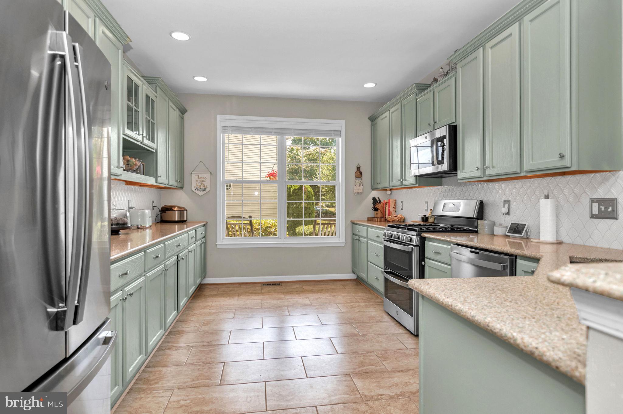 12 PIN OAK COURT