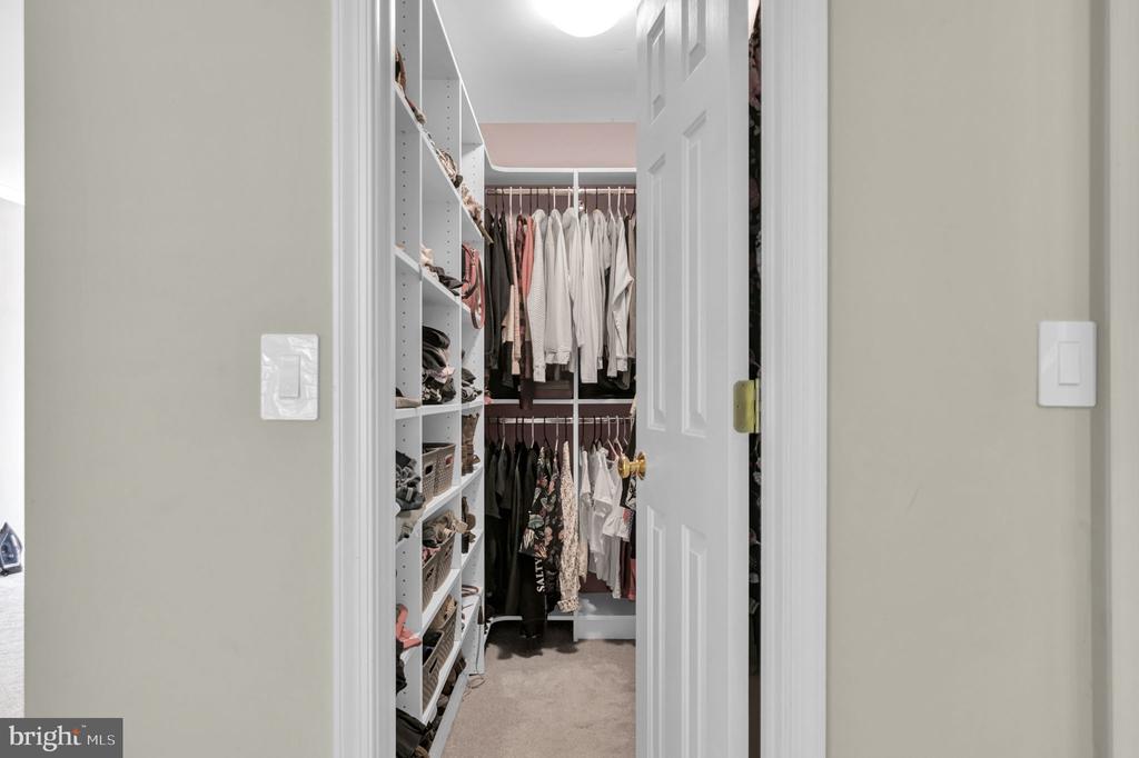 12 PIN OAK COURT